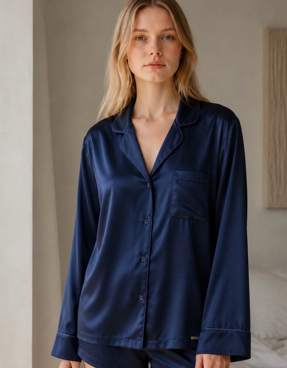 NWT Cozy Earth Silk Classic Long Sleeve Pajama Top Navy Sz S